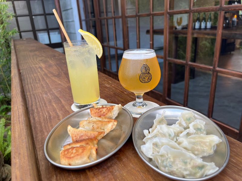▲臺虎居餃屋，以日式風格融合品牌與居酒屋元素。（圖／記者鍾怡婷攝）