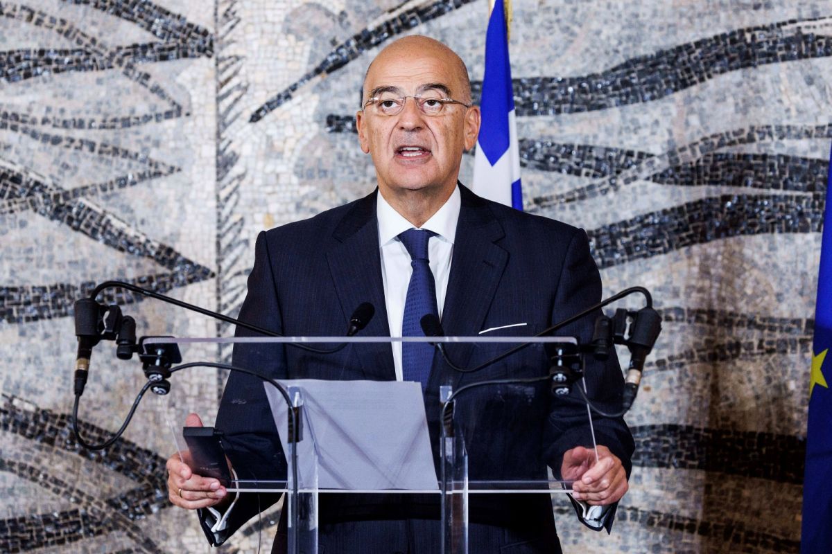 ▲希臘外長鄧迪亞斯（Nikos Dendias）17日抵達利比亞首都的黎波里，但不願步下座機，而且取消訪問。資料照。（圖／美聯社／達志影像）