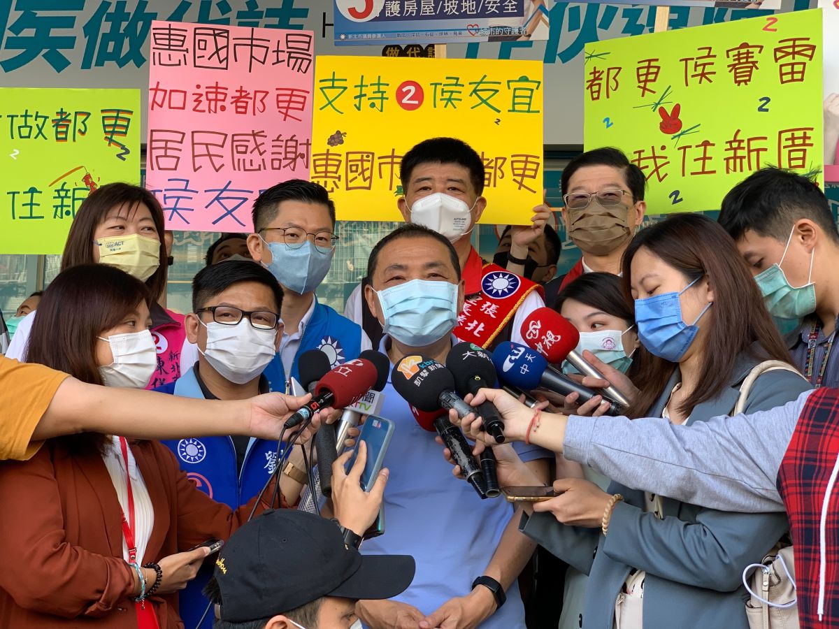 ▲對於直播談艾斯摩爾案遭對手質疑「割稻尾」，侯友宜受訪說只是就宣布的內容，自己跟市府作補充說明。（圖 ／記者吳嘉億攝，2022.11.18）