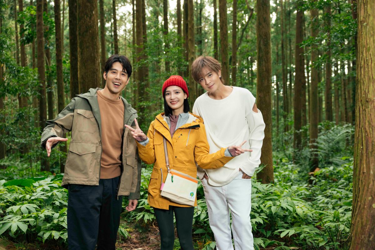 ▲羅志祥（右）推出新歌《免死金牌》，MV由胡宇威（左）、吳子霏擔綱演出。（圖／華納音樂提供）