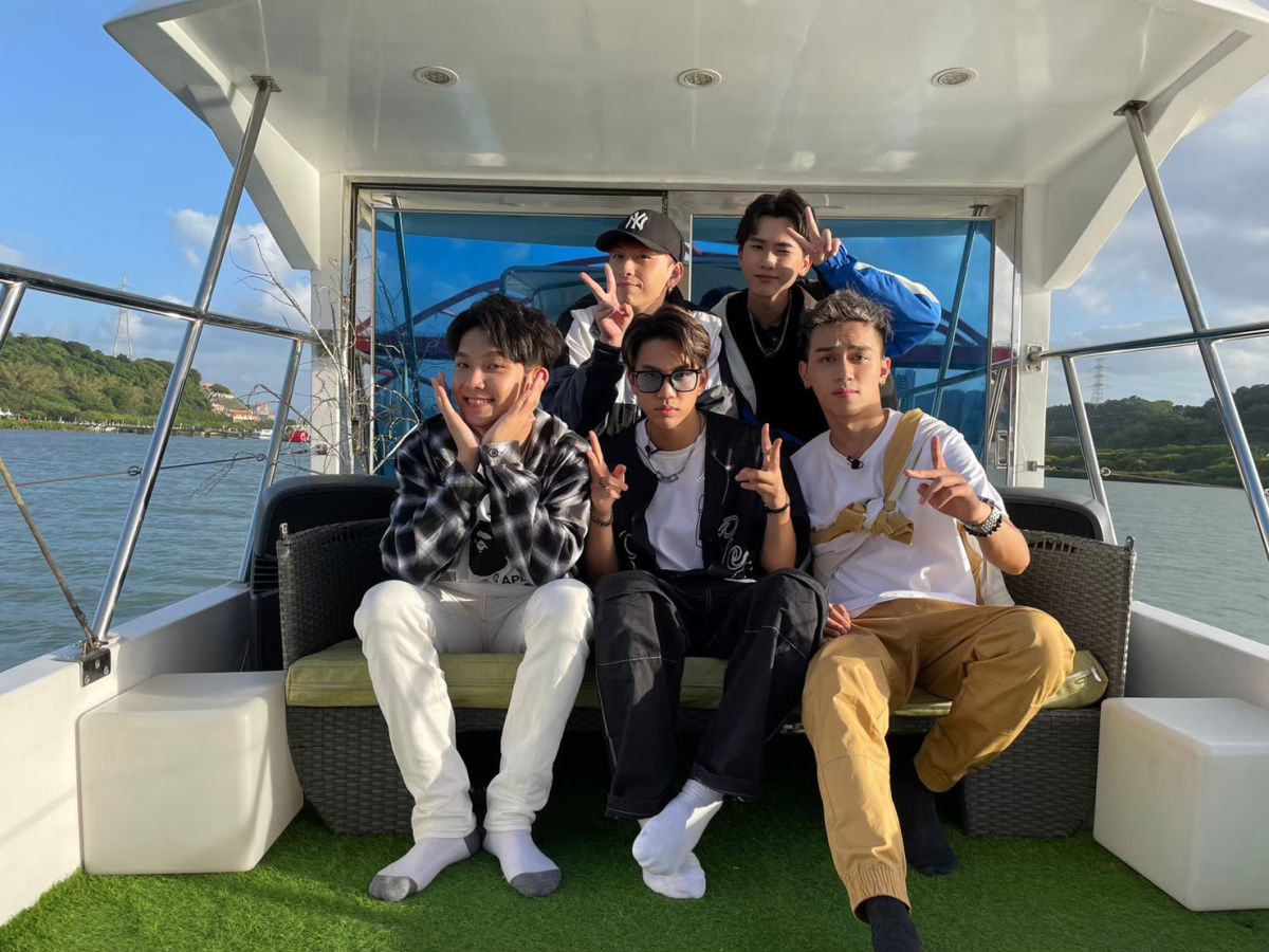▲AcQUA源少年參與《少年出任務》獲勝，享受登上女神遊艇的大禮。（圖／《NOWnews今日新聞》提供）