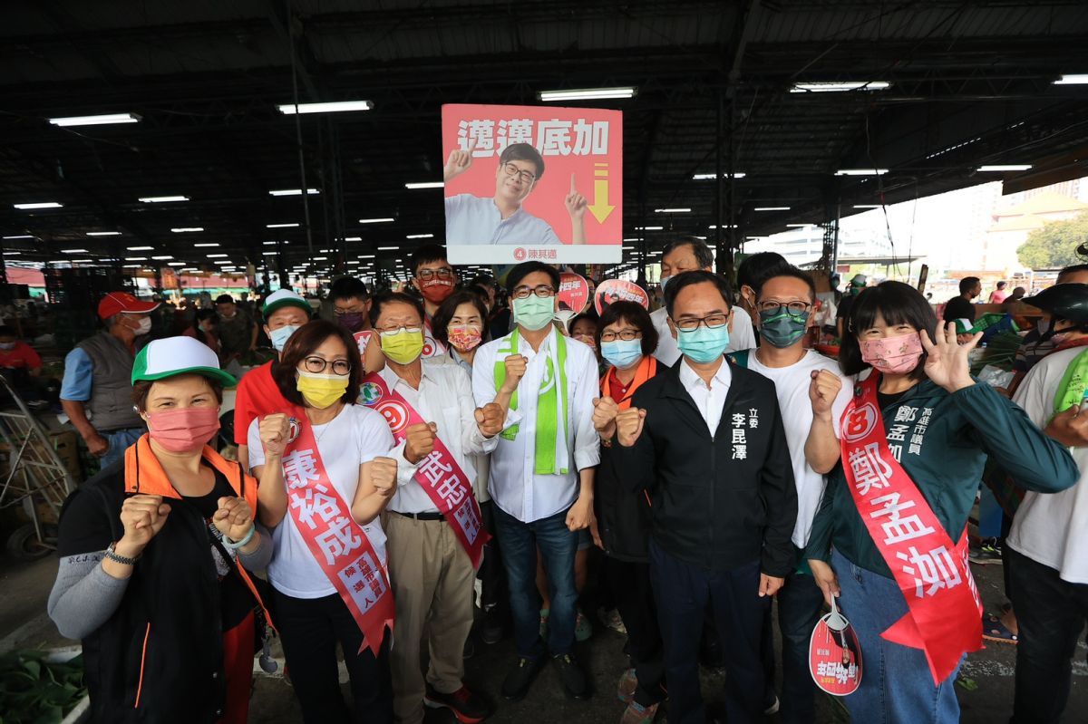 ▲針對國民黨高雄市長候選人柯志恩被質疑，當初擋前瞻預算，市長陳其邁今天表示，「當時柯委員大概沒想到後來有一天會來選高雄市長」（圖／記者郭凱杰翻攝）