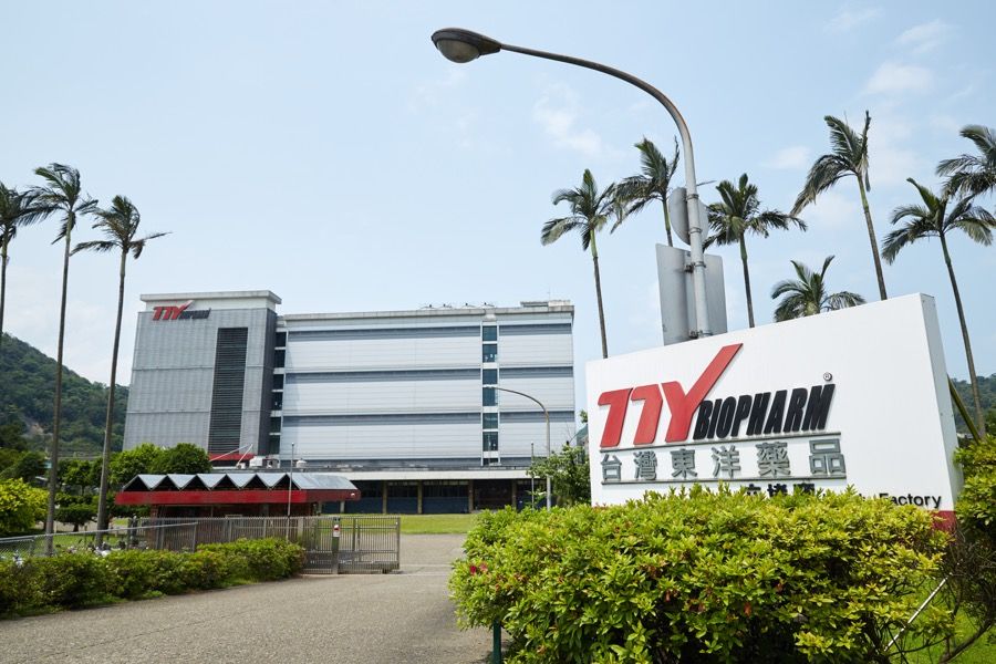 ▲東洋昨（18）日發布重訊，宣布旗下治療全身侵入性黴菌的微脂體兩性黴素學名藥Amphotericin B (Lipo-AB)，獲美國FDA核可並取得藥證（圖／東洋提供）