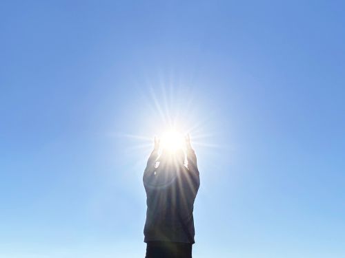 ▲今天赦日同時也是文殊菩薩聖誕，2026犯太歲4生肖「鼠、牛、兔、馬」可把握機會向神明祈求解災，「虎、蛇、羊、狗」4大生肖也將脫胎換骨。（圖／取自photoAC）