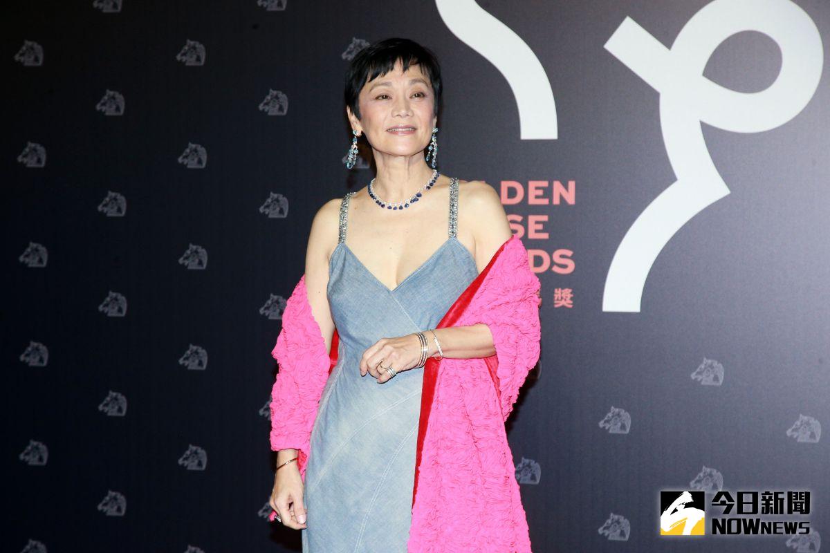 ▲張艾嘉穿舊衣登場。（圖／NOWnews攝影中心）