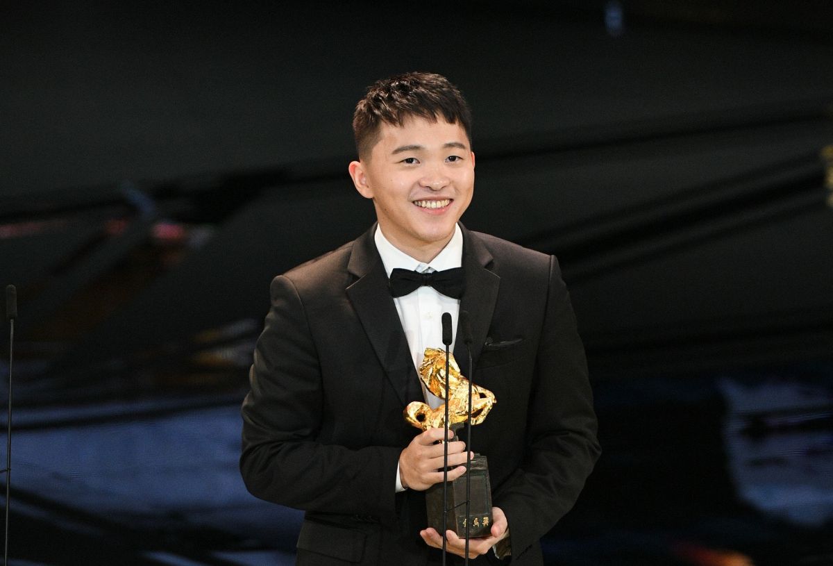 ▲中國導演黃樹立獲得金馬獎最佳紀錄短片，哽咽表示希望愛能戰勝恐懼。（圖／金馬執委會提供）