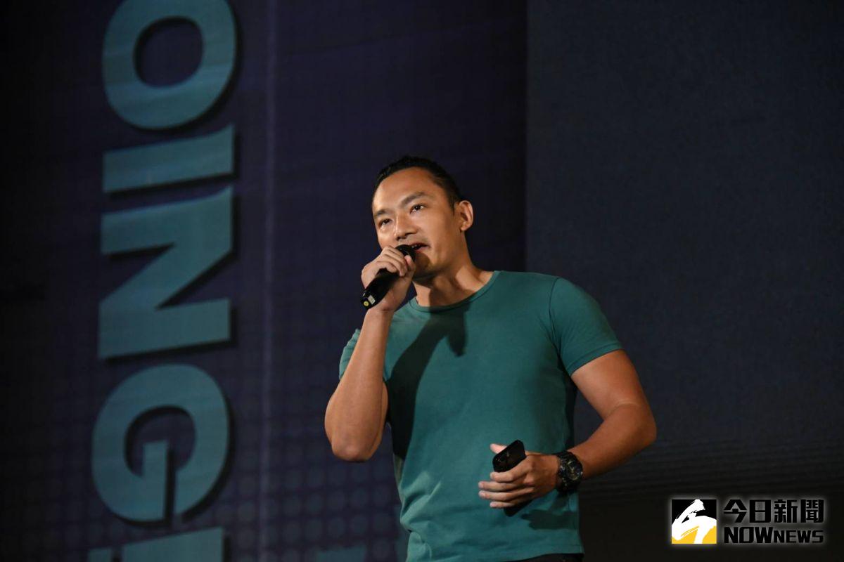 ▲ 網紅「葉式特工Yes Ranger」力挺黃珊珊。（圖／記者林調遜攝，2022.11.20）