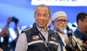 馬來西亞新首相難產　國家元首召見安華、慕尤丁