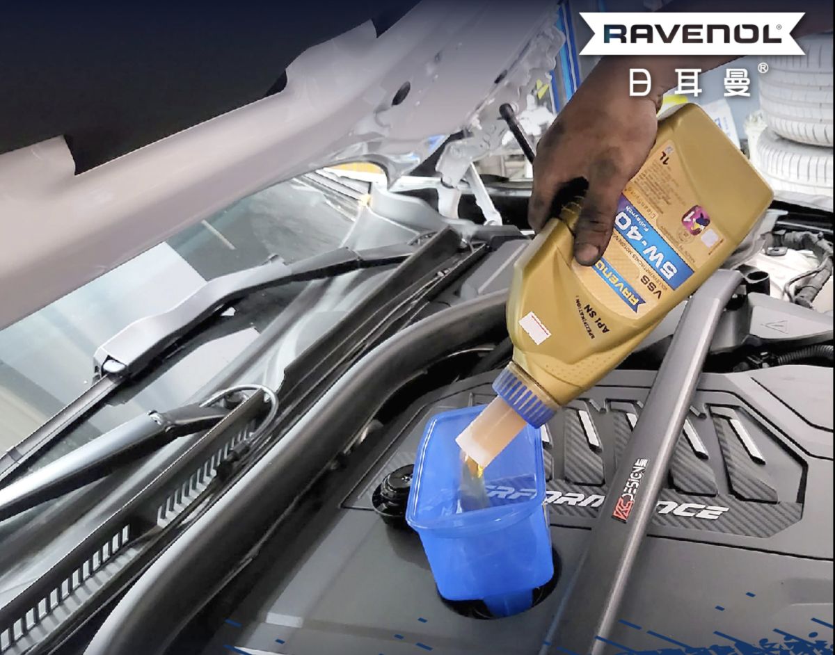 ▲機油罐上會印保存期限嗎？網友有不同看法，台灣原廠也提供解答。(圖／翻攝Ravenol 日耳曼機油 台灣總代理-中華潤滑油 FB)