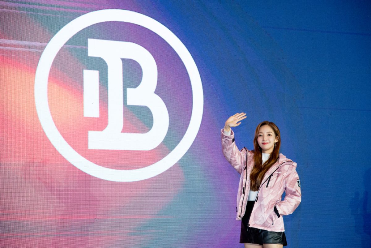 ▲朴敏英此次受邀擔任創下百萬件銷售的ONE BOY衝鋒衣代言人，也非常認可ONE BOY的最佳品質：舒適、好穿之外、顏色也非常漂亮。（圖／品牌提供）