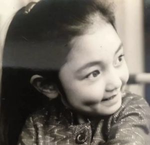 Marisa Chearavanont小時候就是美人胚子。(圖/翻攝自推特) ▲Marisa Chearavanont小時候就是美人胚子。(圖/翻攝自推特)