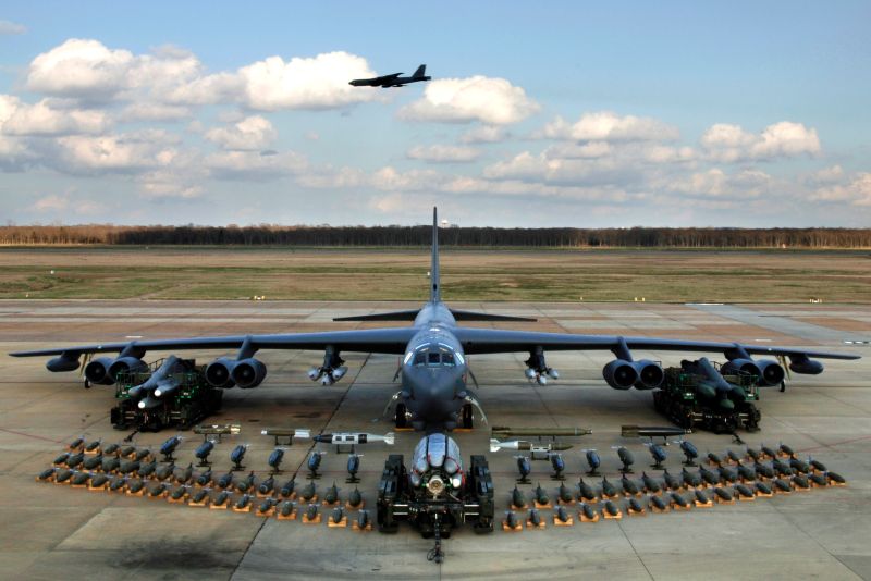 ▲B-52轟炸機本身就具備戰略打擊能量，小型化的B61-12核子彈頭的出現，可讓B-52轟炸機在性能提升後再戰30年。（圖／USAF）