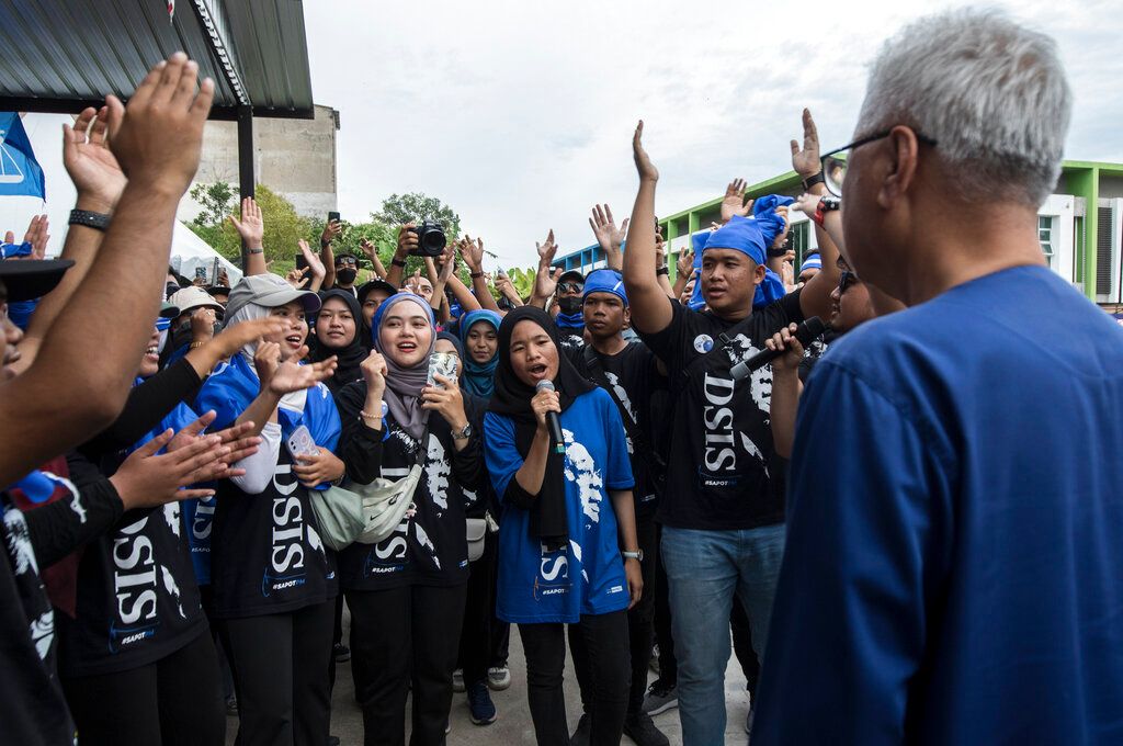 ▲馬來西亞本屆約有120萬人是18歲至20歲的年輕首投族。（圖／美聯社／達志影像）