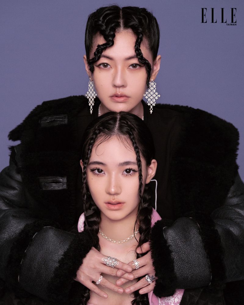 ▲小S(後)和女兒Lily感情親密,就像是好姊妹。(圖/《ELLE雜誌》提供)