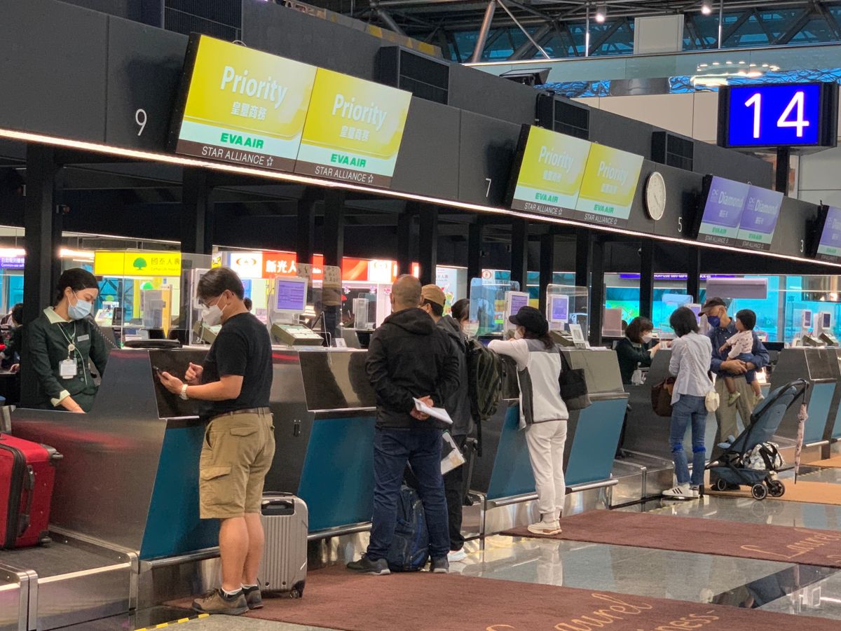 ▲有部分人士認為，桃機在全球最佳機場評比名次下滑原因，與嚴格的非洲豬瘟邊境檢疫措施有關。（示意圖／機場公司提供）