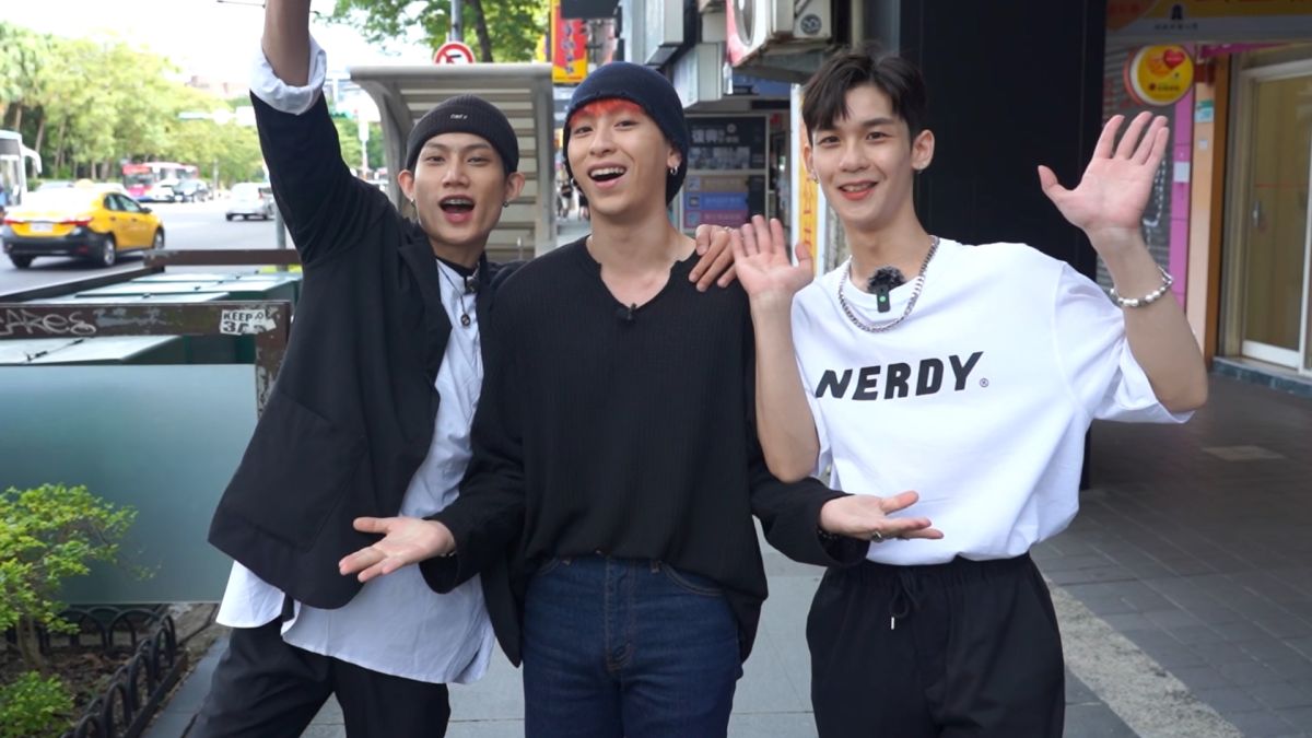 ▲唐立杰（左起）、曹家齊、傅俊傑要帶DIY伴手禮突襲正妹老師。（圖／NOWnews攝影中心）