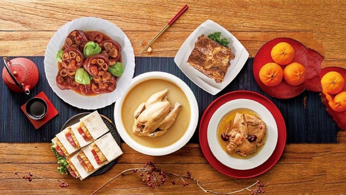 ▲家樂福推動年菜趨勢再升級，除了精緻、美觀、便利外，和家人好友聚餐最愛的火烤兩吃節慶感直接搬回家。（圖／家樂福提供）