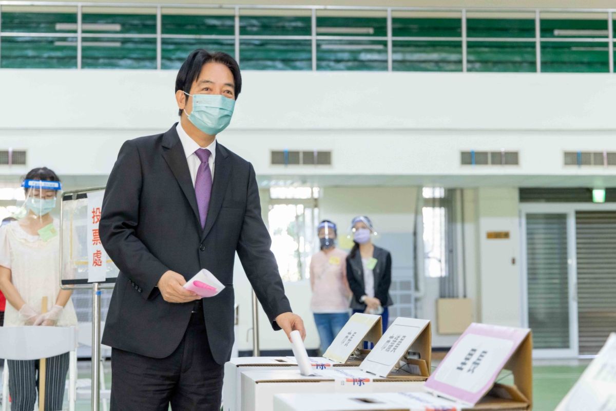 ▲此次選舉民進黨大敗，賴清德致歉並表示，會對人民的鞭策深自檢討。（圖／黃偉哲辦公室提供）