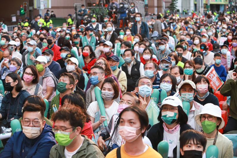 ▲陳時中競總湧現人潮。（圖／NOWnews攝影中心）