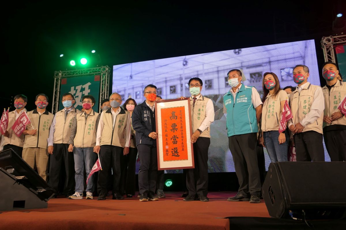 ▲有關於台南市長選舉的分析，許多媒體乃至專家都以「險勝」下標詮釋黃偉哲這場連任之戰（圖／記者楊智傑攝，2022.11.26）