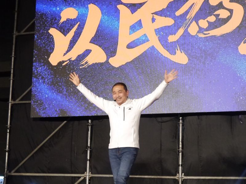 ▲新北市長侯友宜連任成功,感謝市民支持,表示明天還是要好好做事、再出發。(圖 /記者吳嘉億攝,2022.11.26)
