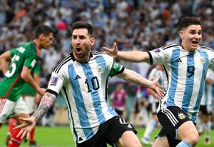 世足／阿根廷贏球慶祝！梅西一舉動惹惱墨西哥拳王