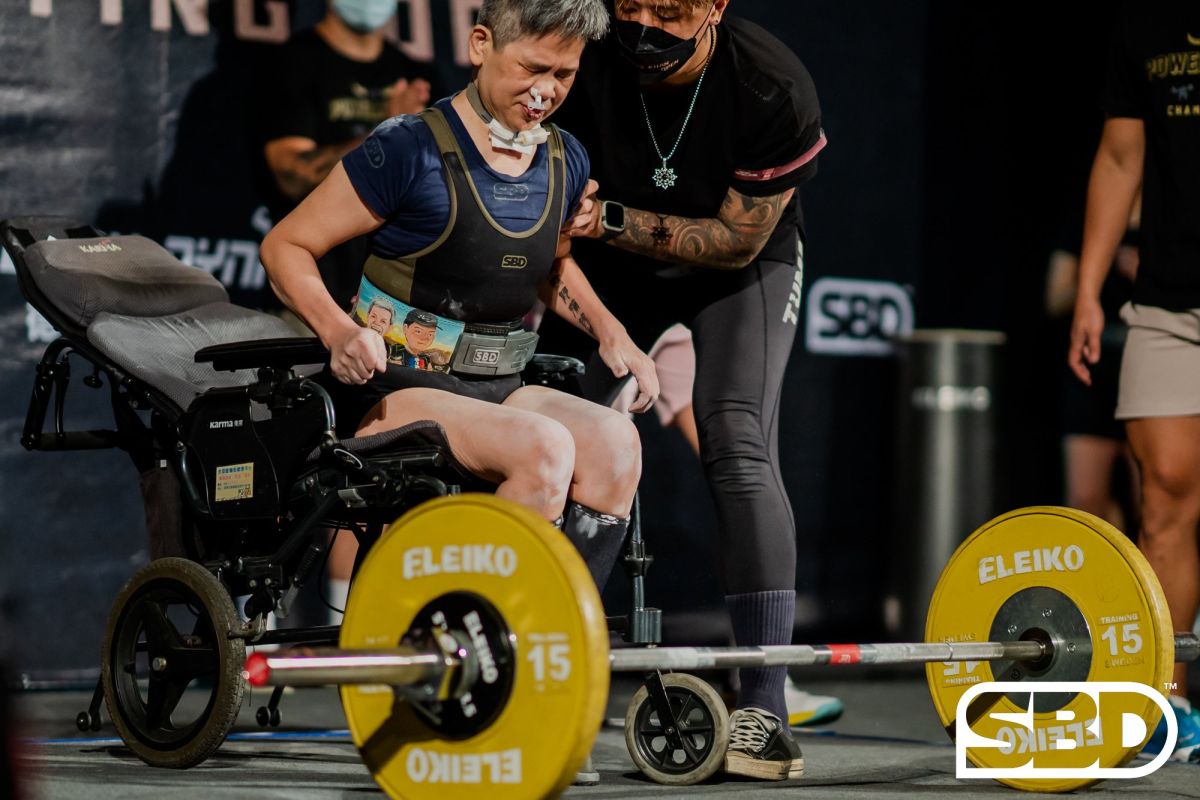 ▲抗癌鬥士唐玉珍，日前參加2022 第四屆成吉思汗健力三項公開賽。 (圖/翻攝SBD Taiwan)