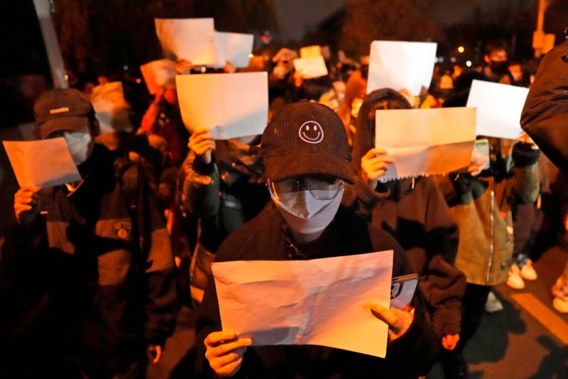 白紙運動延燒香港　官員：有再次顏色革命雛型
