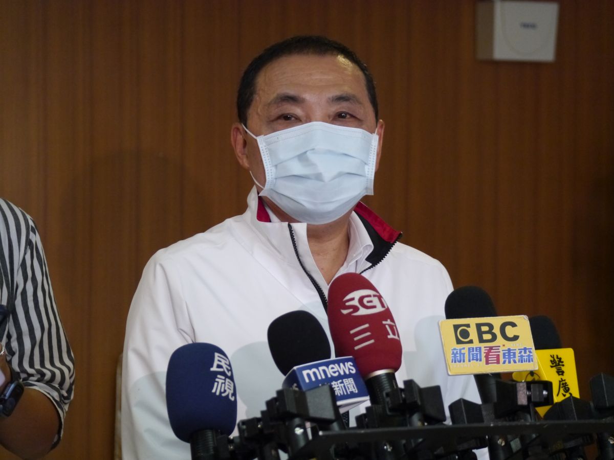 ▲侯友宜出席警察局治安會報，面對黨內2024總統初選可能提前，受訪回應「把握當下、全心全意做好市政」。（圖 ／記者吳嘉億攝，2022.11.29）