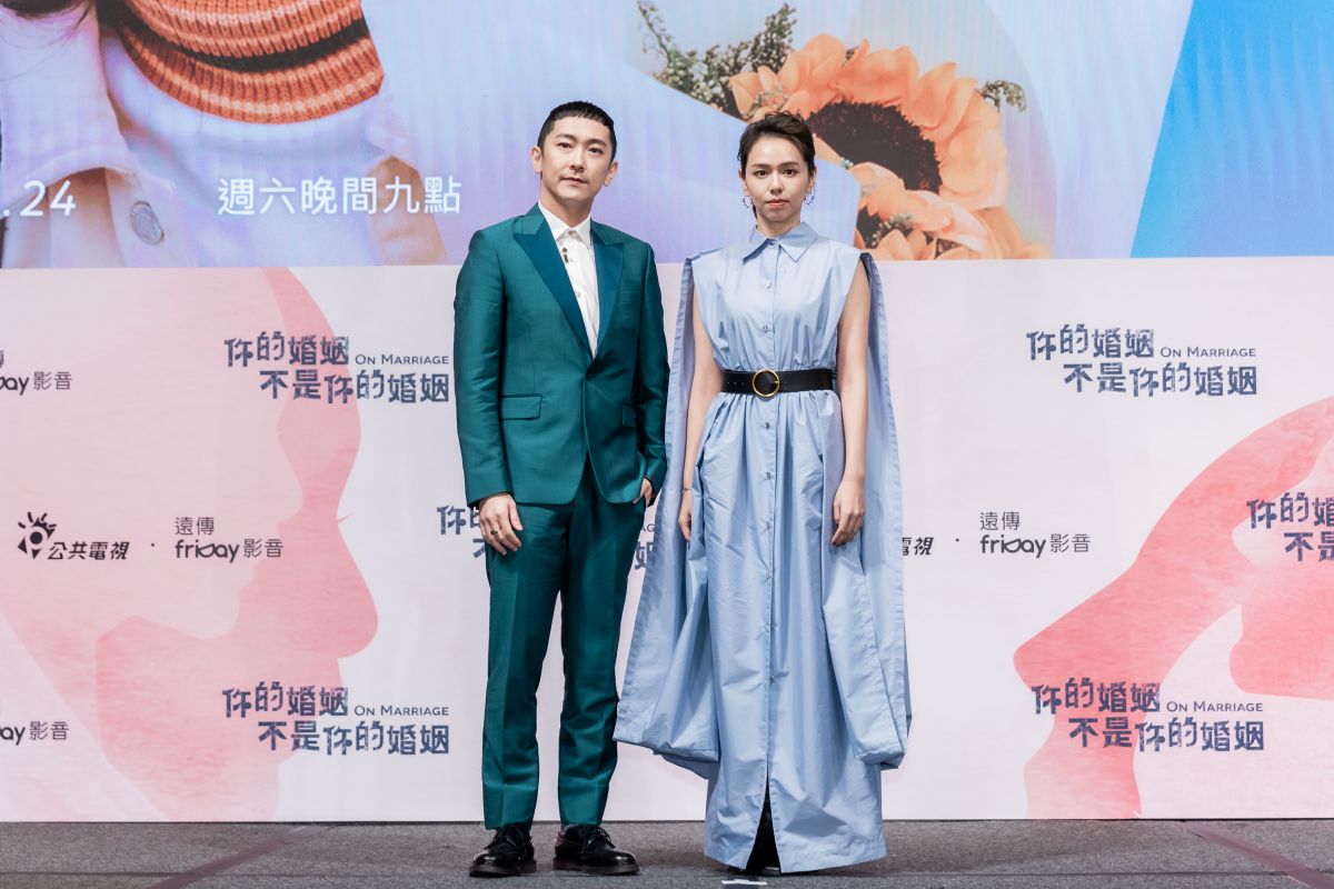 ▲夏于喬（右）露面談到持續關心閨密安以軒。（圖／公視）