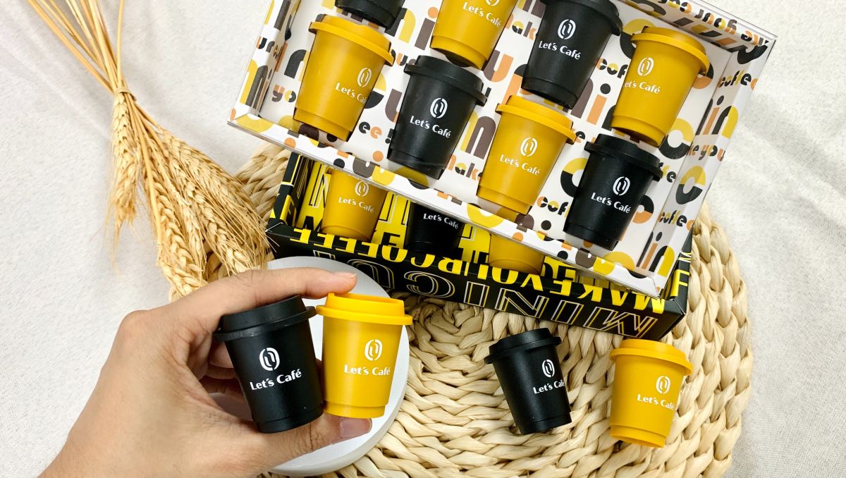 ▲全家開賣「Let’s Café mini cup咖啡粉」，撕開封膜就能快速沖泡一杯熱咖啡，平均一杯25元。（圖／業者提供）