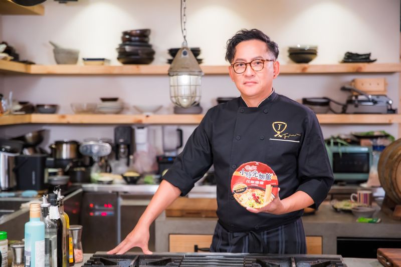 ▲忙碌上班族無暇下廚之時，隨時只要優雅沖泡，即可享受這一碗有溫度的小時光麵館！（圖／統一提供）