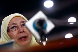 ▲旺阿茲莎是馬來西亞第一位女性副首相。（圖／美聯社／達志影像）