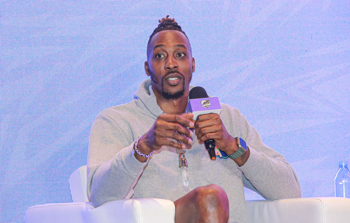 「魔獸」霍華德（Dwight Howard）今（13）日正式宣布退休，不到2周前，他才於Youtube頻道上邀請林書豪上節目，談到過往在台灣打球的回憶時，直言他在台灣吃過史上最強的炸雞店，就是台灣品牌「胖老爹」。（圖／NOWnews資料照）