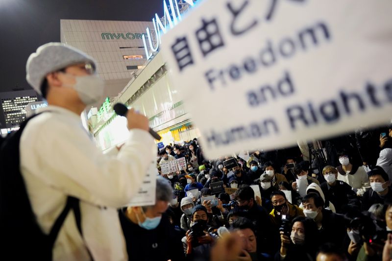 聲援白紙運動　中國人東京街頭喊「國賊習近平下台」