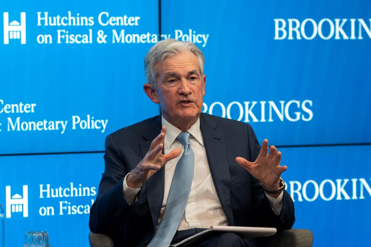 ▲美國聯準會（Fed）主席鮑爾出席華府布魯金斯學會活動時，聲稱最快可能12月就會放慢升息腳步。（圖／美聯社／達志影像）