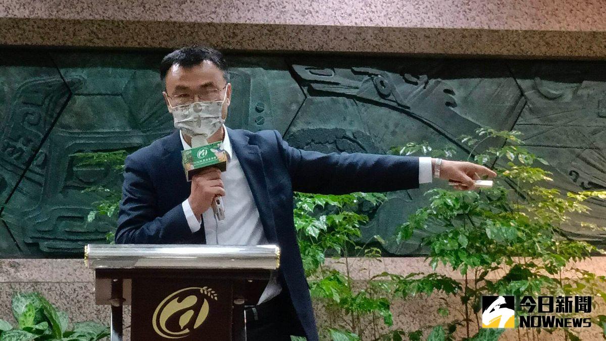 ▲台灣產品屢遭中國禁運，國民黨立委賴士葆點名衛福部長薛瑞元、農委會主委陳吉仲等政務官必須下台負責。（圖／記者許若茵攝，2022.12.01）