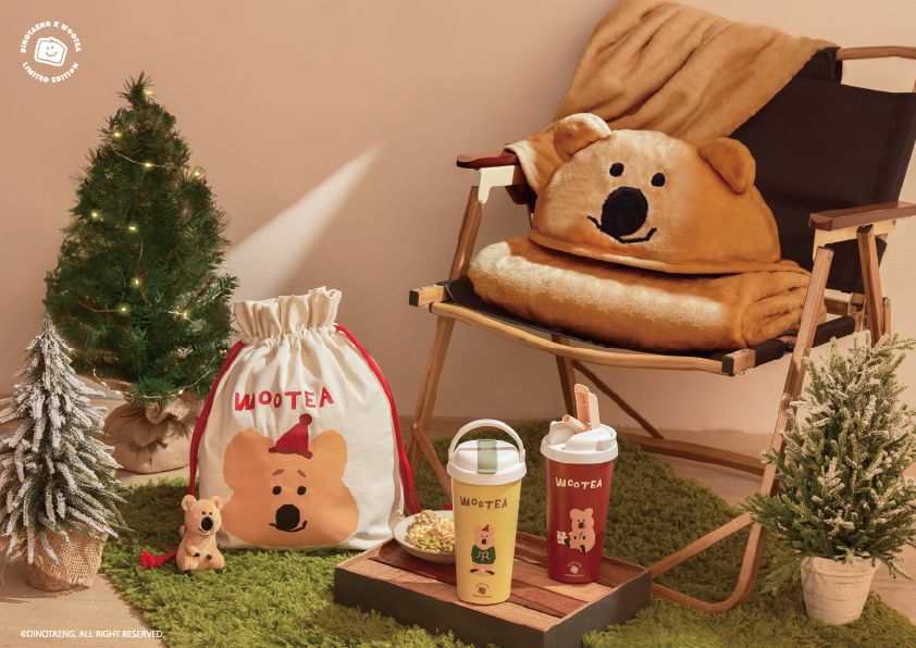 ▲手搖飲五桐號最新聯名韓國文青品牌「Dinotaeng」，呆萌的主角短尾矮袋鼠Quokka、及他的快樂夥伴橡皮糖熊貓Bobo和棉花糖Marsh，變身Q萌聯名飲料杯及飲料封膜，還有環保杯及毛毯等療癒週邊，每週再抽韓國進口DinoTaeng商品和「台北首爾來回雙人機票」！（圖／五桐號提供）