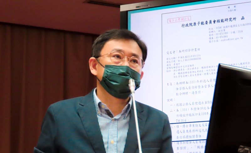 ▲目前是無黨籍的黃國書,因國民黨徵召王鴻薇出戰,今被朱立倫拿來當擋箭牌,指為「落跑」前輩。(圖/翻攝黃國書臉書,2022.12.02)
