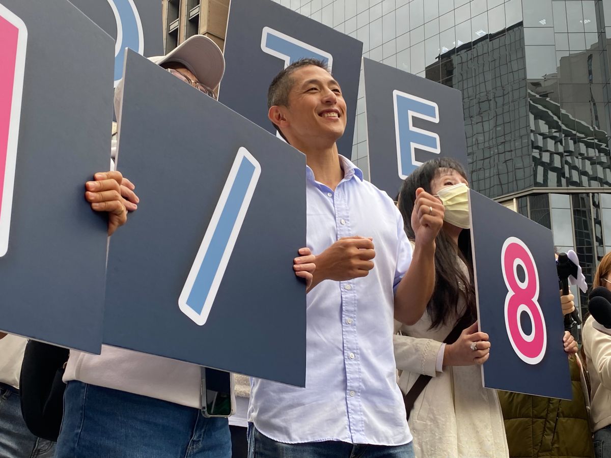 ▲對手質疑選舉時程短是選舉操作，吳怡農認為時間有限，炒作這議題佔據有意義的議題討論很可惜。（圖／記者陳威叡攝，2022.12.05）