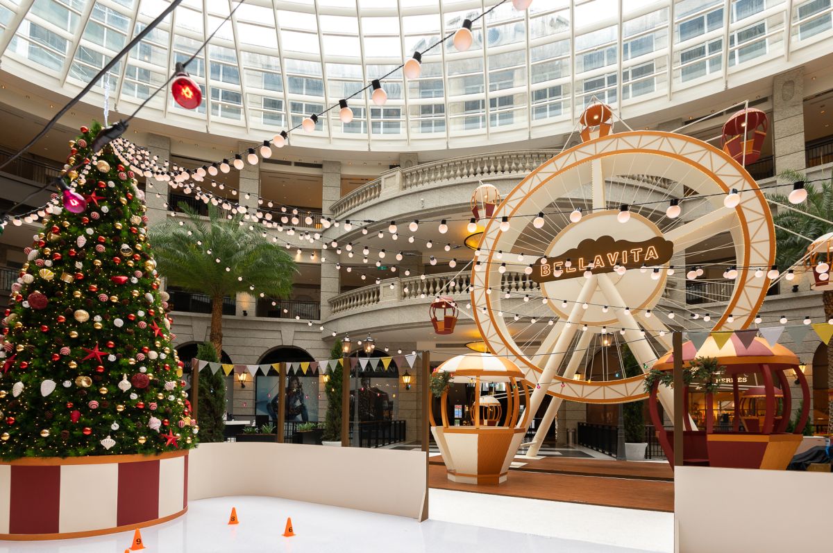 ▲BELLAVITA「冬日雪地嘉年華」，遊樂園 x 馬戲團 x 溜冰場，三種願望一次滿足，6大必拍美景全曝光！現在「人最少時段」曝光，建議趁每日一開門的11點準時造訪，據悉每天中午過後人潮可是越來越多。（圖／BELLAVITA提供）