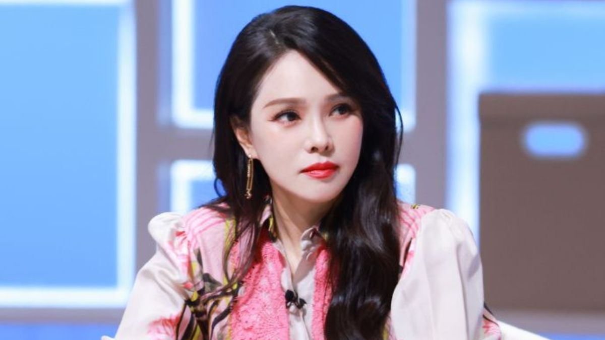 ▲伊能靜近照讓部分網友認不出是本人。（圖／翻攝自伊能靜工作室微博）