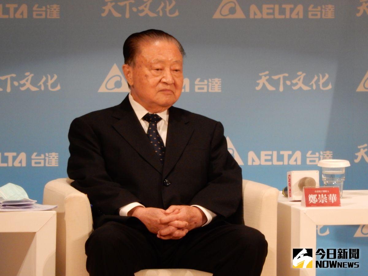 ▲今年85歲的台達電創辦人鄭崇華6日發表兩本新書，而大家不知道，鄭崇華熱愛天文，小行星168126就是「鄭崇華小行星」。（圖／記者許家禎攝）