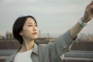 「胎記女孩」接受導演的愛　《單戀》拍電影遇見他前女友
