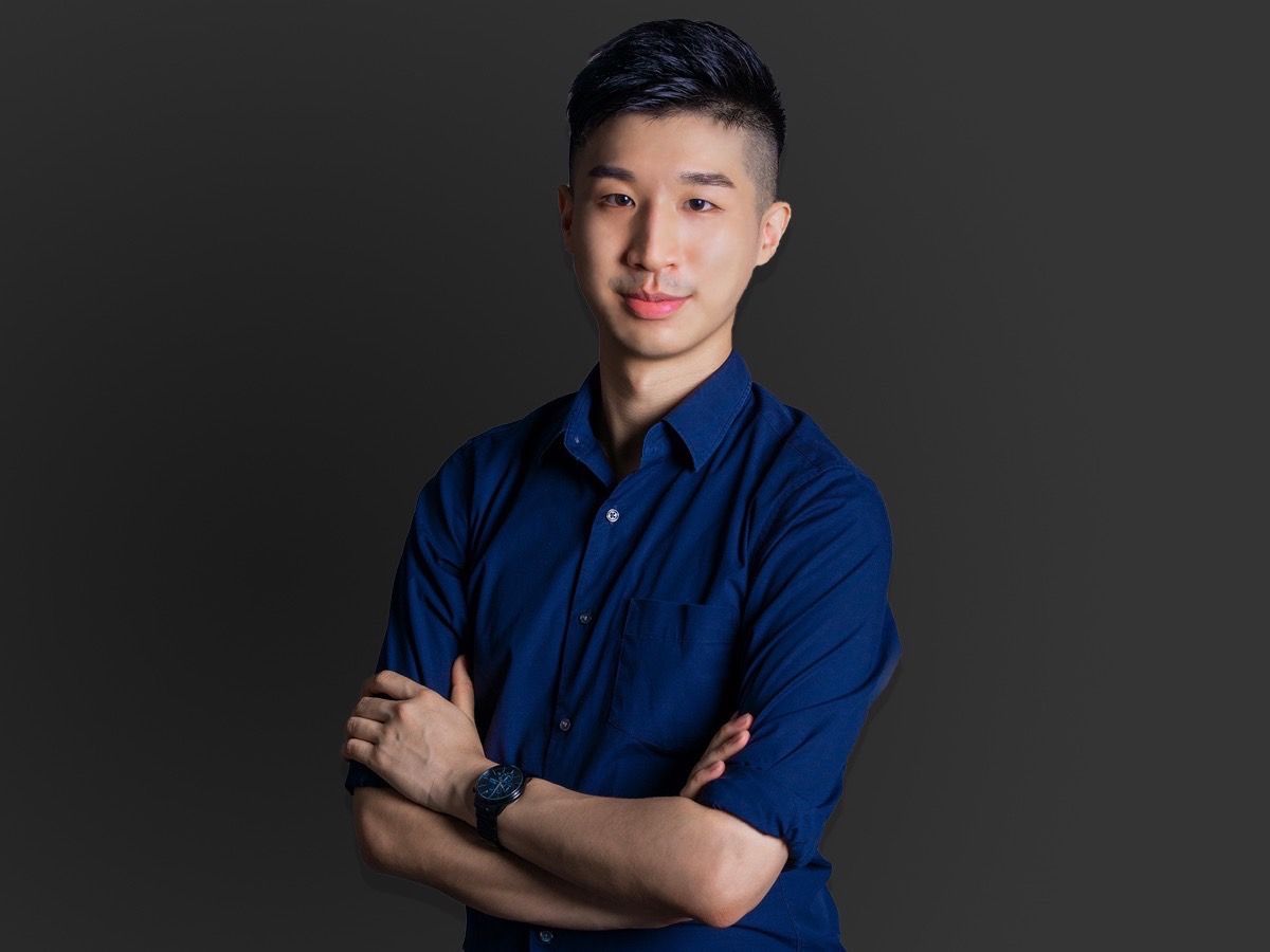 ▲隨謝國樑一同征戰2022大選的余治明，今證實將出任未來基隆市政府發言人一職。（圖／謝國樑辦公室提供）