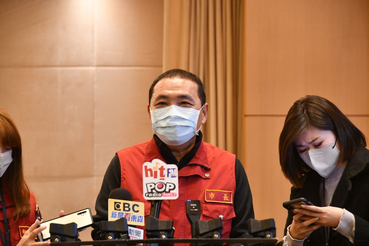 ▲侯友宜主持市政會議，對於游盈隆描述選後變成大金剛，侯友宜笑著說「其實我是人類」。（圖 ／記者吳嘉億攝，2022.12.7）