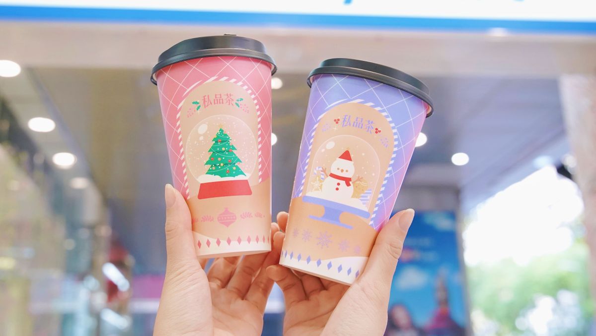 ▲全家55元私品茶任選買2送1，多達12種商品可選，可寄杯到明年2月，即起兌杯還能獲得限定聖誕杯款及聖誕杯套。（圖／業者提供）