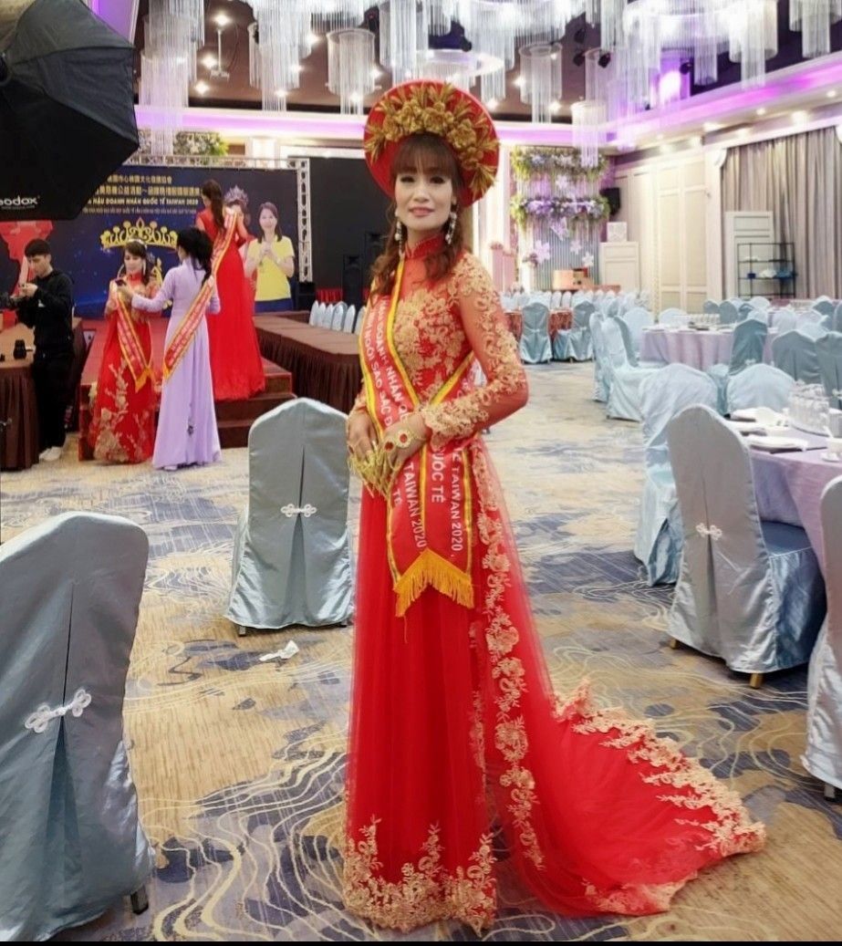 ▲陳美麗參加大學參加走秀，勇敢展現自我。（圖／新竹縣政府）