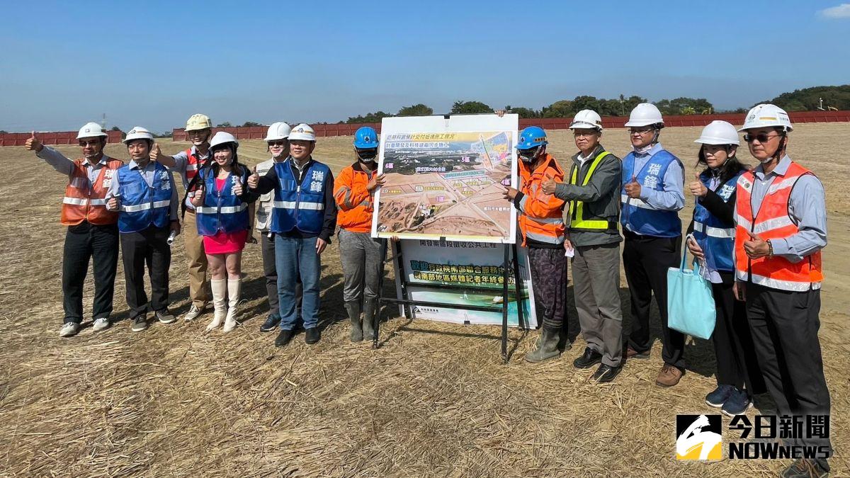 ▲行政院南部聯合服務中心、營建署南區工程處、國科會南科管理局，於橋科區徵3區內現地簡報。（圖／記者陳美嘉攝，2022.12.09）