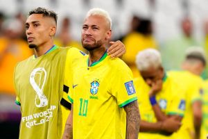 ▲巴西出局，內馬爾(Neymar)難過哭泣。（圖／美聯社／達志影像）